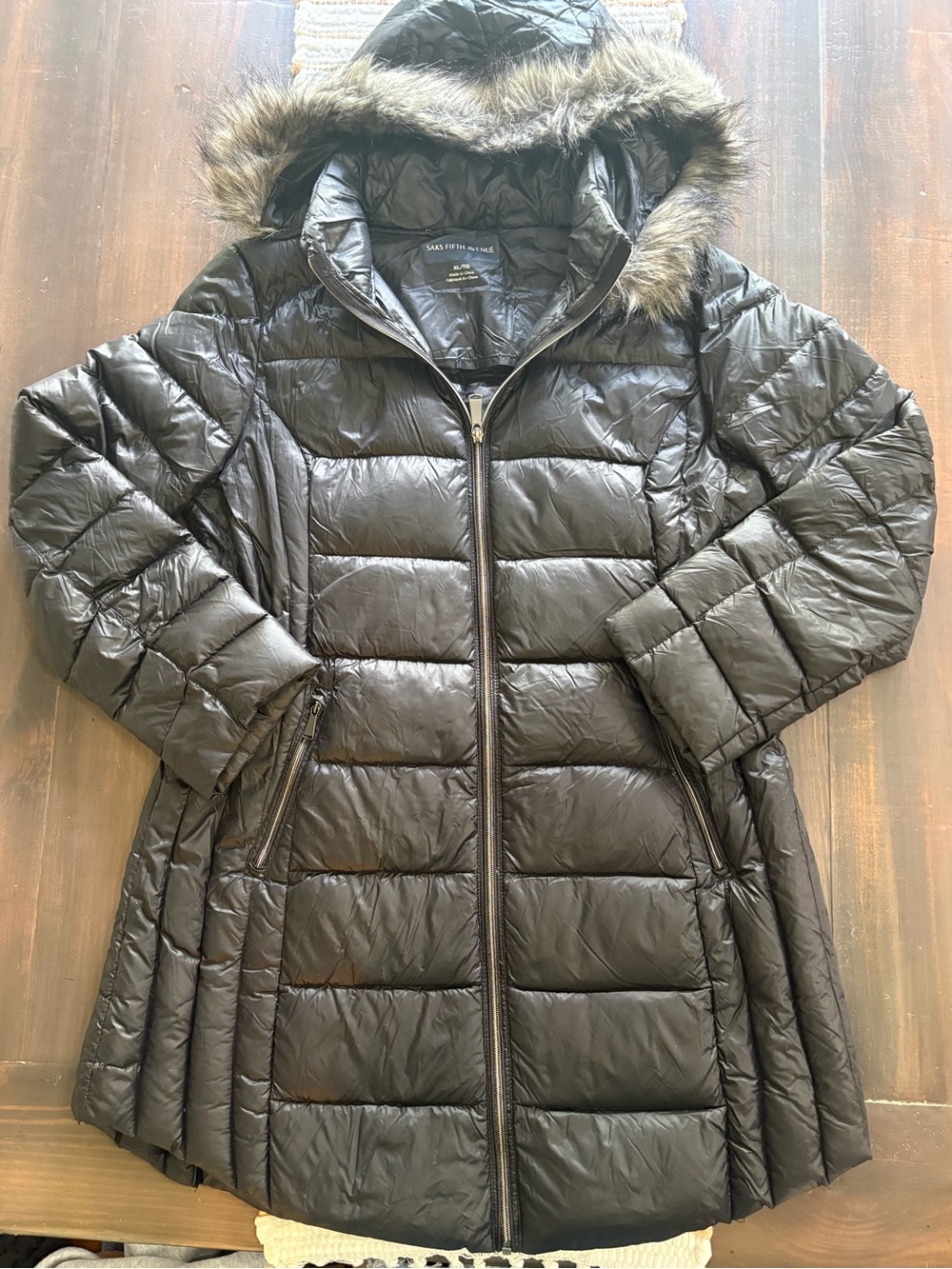 Saks Fifth Ave downfill light weight puffer jacket